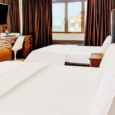 Tai Hoe Hotel Pengerang Kampung Sungai Rengit Eksteriør billede