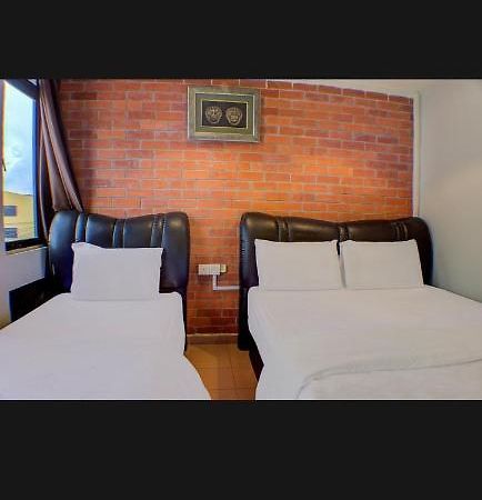Tai Hoe Hotel Pengerang Kampung Sungai Rengit Eksteriør billede
